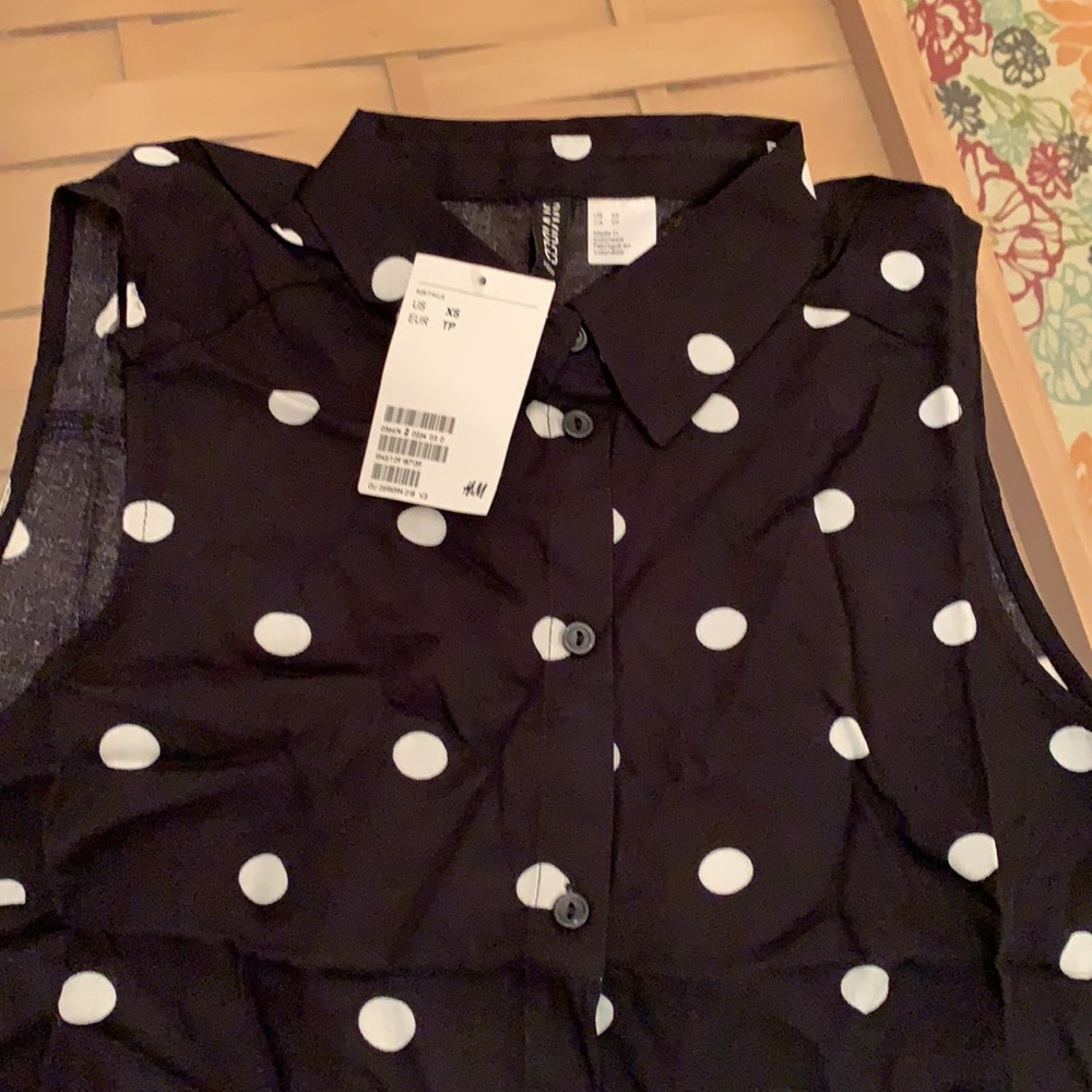 Retro button up sleeveless top black with white polka dots. Tags on. XS. H&M